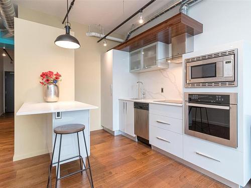 603-1029 View St, Victoria, BC - Indoor Photo Showing Kitchen