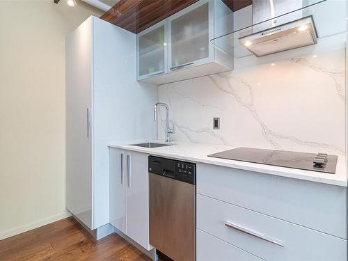 603-1029 View St, Victoria, BC - Indoor Photo Showing Kitchen