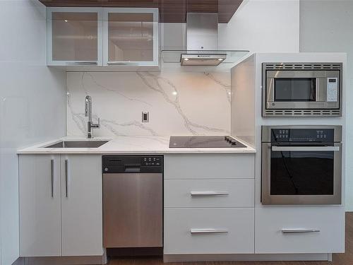 603-1029 View St, Victoria, BC - Indoor Photo Showing Kitchen