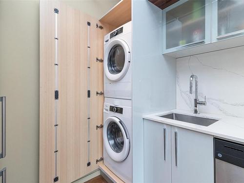 603-1029 View St, Victoria, BC - Indoor Photo Showing Laundry Room