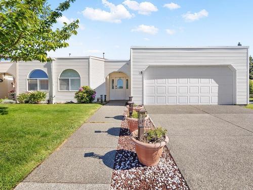 8-677 Bunting Pl, Comox, BC 