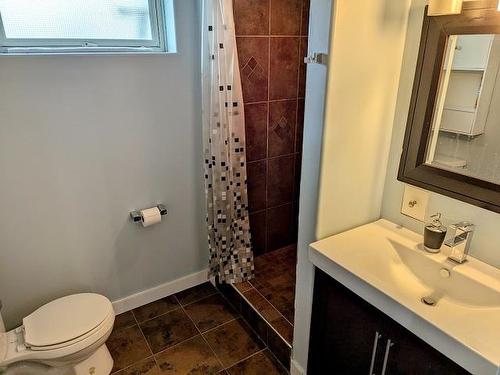 171 Second Street, Dryden, ON - Indoor Photo Showing Bathroom