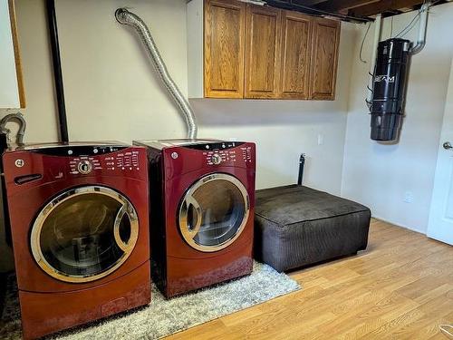 171 Second Street, Dryden, ON - Indoor Photo Showing Laundry Room