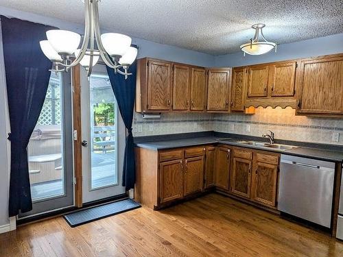 171 Second Street, Dryden, ON - Indoor Photo Showing Kitchen With Double Sink