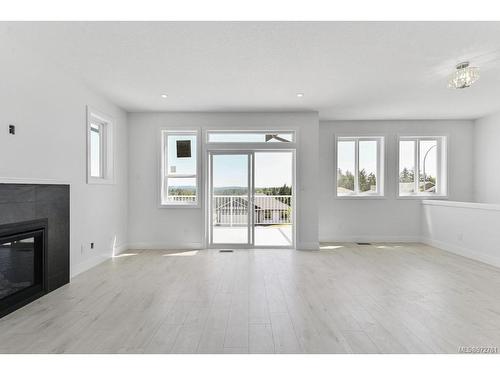 2204 Dodds Rd, Nanaimo, BC - Indoor Photo Showing Living Room With Fireplace