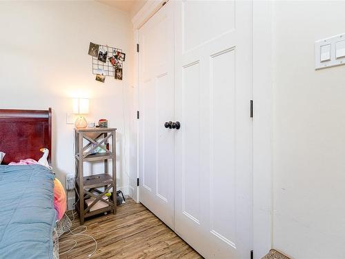 1-1731 Albert Ave, Victoria, BC - Indoor Photo Showing Bedroom