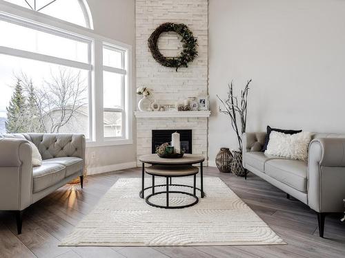 28-2022 Pacific Way, Kamloops, BC - Indoor Photo Showing Living Room With Fireplace