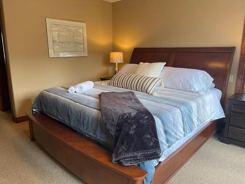 46-5035 Valley Drive, Kamloops, BC - Indoor Photo Showing Bedroom