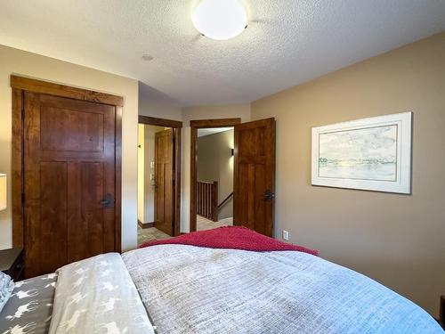 46-5035 Valley Drive, Kamloops, BC - Indoor Photo Showing Bedroom