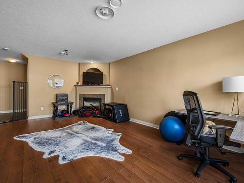 23-2210 Qu'Appelle Blvd, Kamloops, BC - Indoor With Fireplace