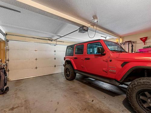 23-2210 Qu'Appelle Blvd, Kamloops, BC - Indoor Photo Showing Garage