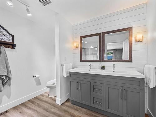 8661 Skimikin Rd, Chase, BC - Indoor Photo Showing Bathroom