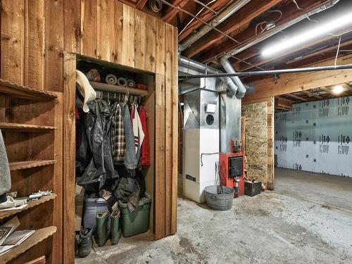 8661 Skimikin Rd, Chase, BC - Indoor Photo Showing Basement