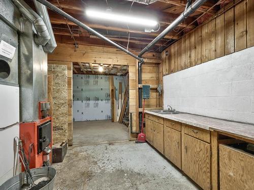 8661 Skimikin Rd, Chase, BC - Indoor Photo Showing Basement