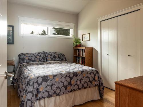 202-679 Terminal Ave, Nanaimo, BC - Indoor Photo Showing Bedroom