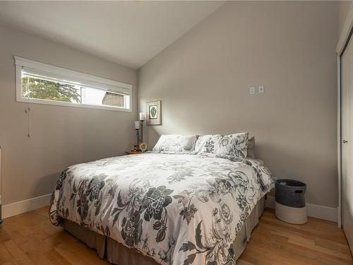 202-679 Terminal Ave, Nanaimo, BC - Indoor Photo Showing Bedroom