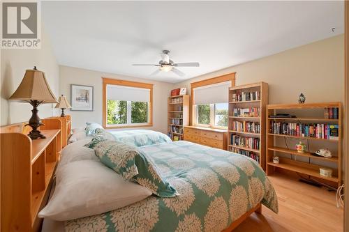 1022A Coutlee Point Lane, Sharbot Lake, ON - Indoor Photo Showing Bedroom