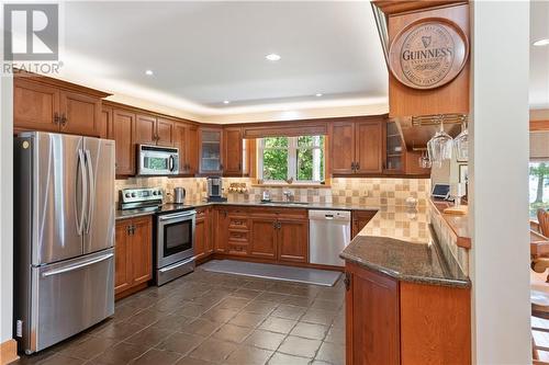 1022A Coutlee Point Lane, Sharbot Lake, ON - Indoor Photo Showing Kitchen