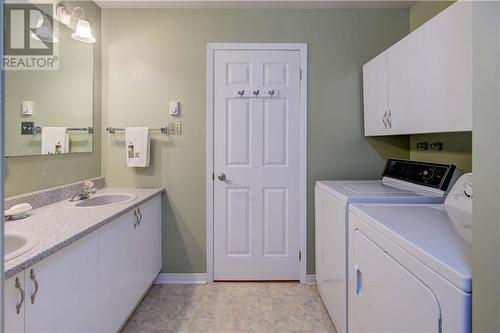 556 Macphail'S Road, Perth, ON - Indoor Photo Showing Laundry Room