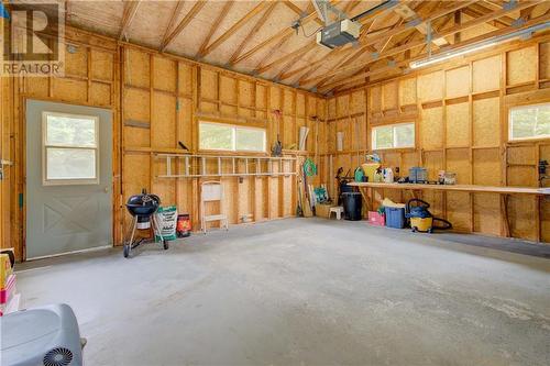 556 Macphail'S Road, Perth, ON - Indoor Photo Showing Garage