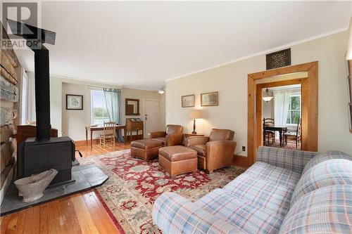 1332 Ferguson'S Falls Road, Lanark, ON - Indoor Photo Showing Living Room