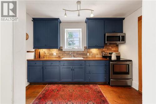 1332 Ferguson'S Falls Road, Lanark, ON - Indoor Photo Showing Kitchen