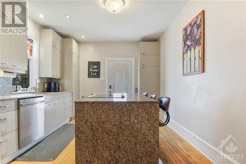 4 Cornwall Street, Ottawa, ON - Indoor Photo Showing Kitchen