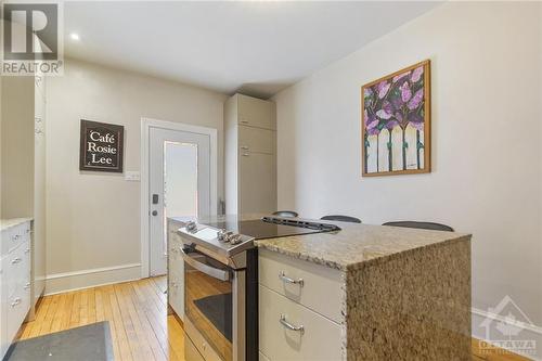 4 Cornwall Street, Ottawa, ON - Indoor Photo Showing Kitchen