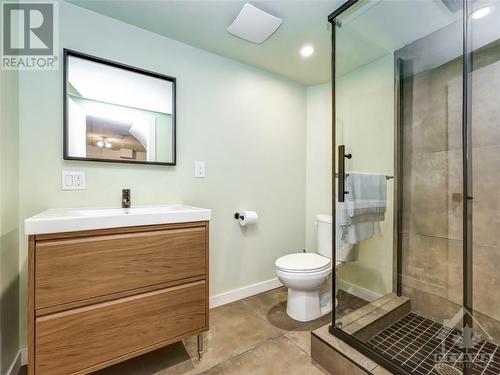 Bathroom - 90 Fieldrow Street, Ottawa, ON - Indoor Photo Showing Bathroom