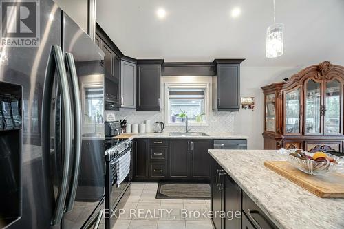 5 Secord Street, Thorold, ON - Indoor Photo Showing Kitchen With Upgraded Kitchen