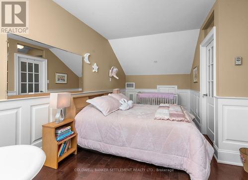 6 - 19 Main Street E, Westport, ON - Indoor Photo Showing Bedroom