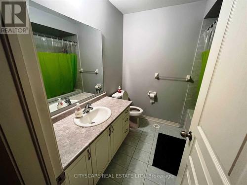 481 Terrace Way, Oakville, ON - Indoor Photo Showing Bathroom