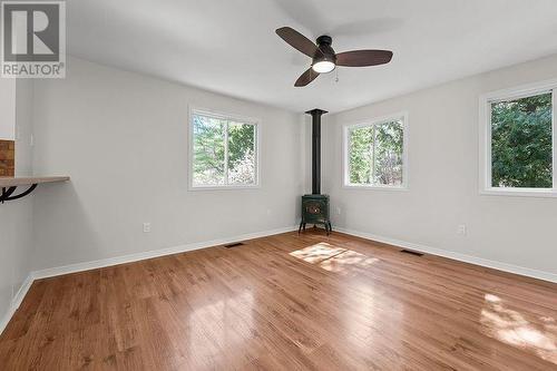 17 Kenney Road, Elgin, ON - Indoor Photo Showing Other Room