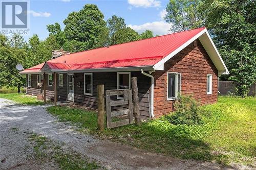 1505 Sheridan Rapids Road, Lanark Highlands, ON - Outdoor