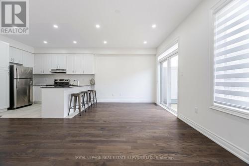 20 Brushwood Drive, Brampton, ON - Indoor Photo Showing Kitchen