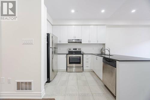 20 Brushwood Drive, Brampton, ON - Indoor Photo Showing Kitchen