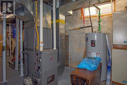 1070 Elizabeth Street, Sharbot Lake, ON - Indoor Photo Showing Basement