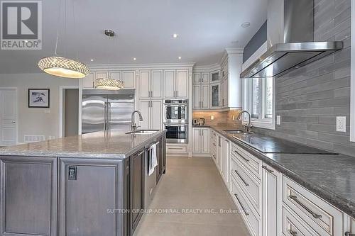 4640 Lloydtown-Aurora Road, King, ON - Indoor Photo Showing Kitchen With Upgraded Kitchen