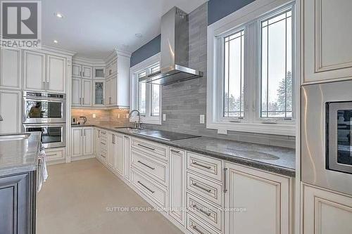 4640 Lloydtown-Aurora Road, King, ON - Indoor Photo Showing Kitchen With Upgraded Kitchen