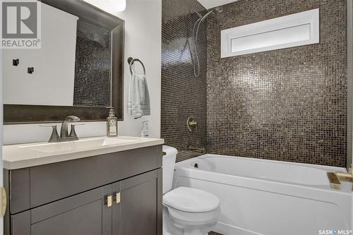 820 Grace Street, Regina, SK - Indoor Photo Showing Bathroom