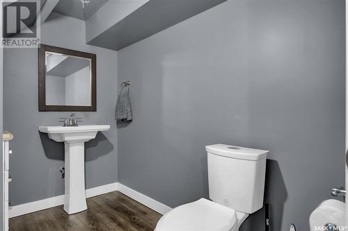 820 Grace Street, Regina, SK - Indoor Photo Showing Bathroom