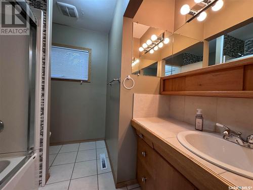 213 & 215 1St Avenue Sw, Leroy, SK - Indoor Photo Showing Bathroom