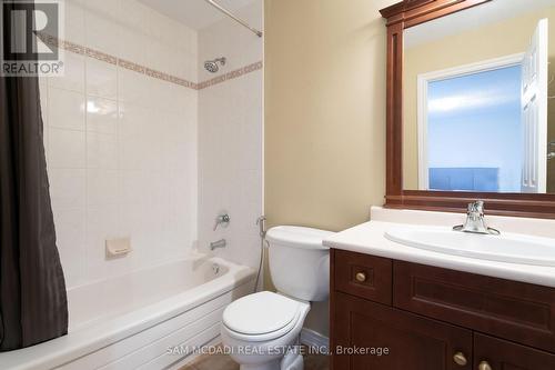 10 Stonehart Street, Caledon (Palgrave), ON - Indoor Photo Showing Bathroom