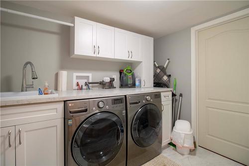 65 Blueridge Crescent, Brantford, ON - Indoor Photo Showing Laundry Room