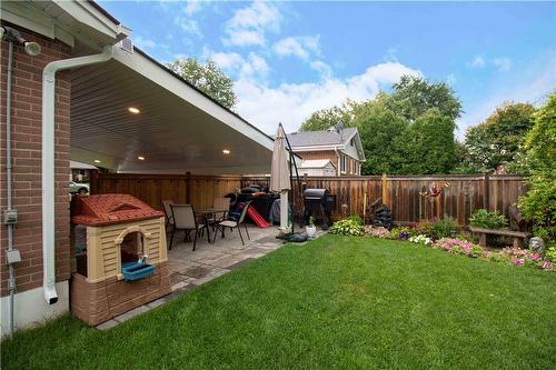 65 Blueridge Crescent, Brantford, ON - Outdoor