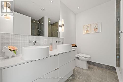 Ph 02 - 185 Roehampton Avenue, Toronto (Mount Pleasant West), ON - Indoor Photo Showing Bathroom