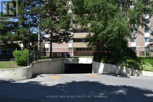 1611 - 120 Dundalk Drive, Toronto (Dorset Park), ON - Outdoor