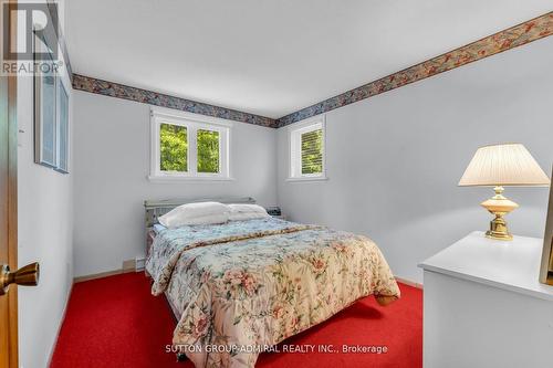 17 Cody Road, Tiny, ON - Indoor Photo Showing Bedroom