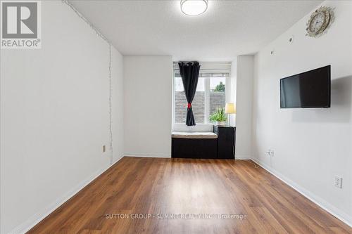 2122 - 115 George Appleton Way, Toronto (Downsview-Roding-Cfb), ON - Indoor Photo Showing Other Room