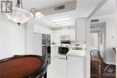 1480 Riverside Drive Unit#2107, Ottawa, ON - Indoor Photo Showing Kitchen With Double Sink